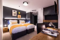 Best Western Plus Suitcase Paris la Defense Hotels in Colombes