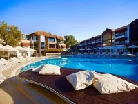 Bitez Risa Hotel ビテツのホテル