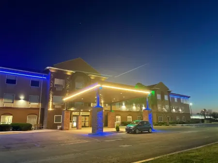 Route 66 Inn & Suites