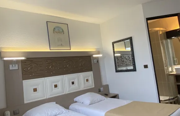 基摩特艾伯恩弗林斯酒店