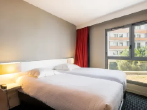 B&B HOME Lyon Centre Berthelot Hotels in Lyon