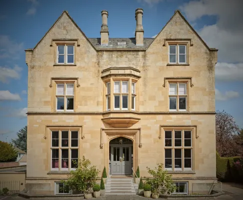 Cotswold Grange - ที่มีบาร์