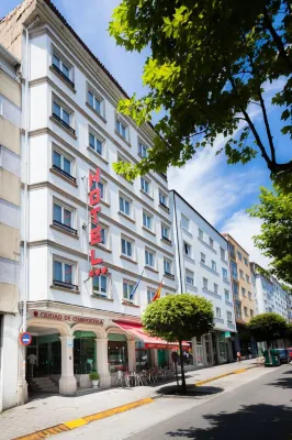 Hotel Ciudad de Compostela โรงแรมใน