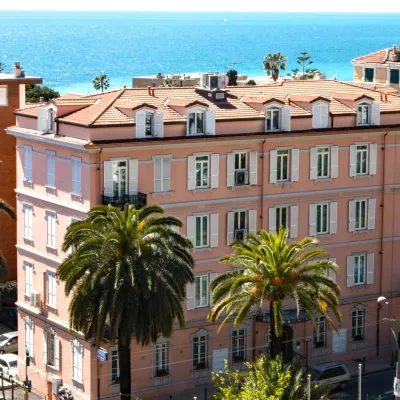 Albergo Belsoggiorno Hotels in de buurt van One of the Free Beaches in Sanremo