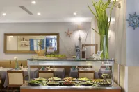 Herbert Samuel the Reef Eilat - breakfast