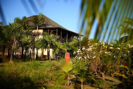 Palm Hotel & Spa Отели в г. Манапани-Ле-Бэн