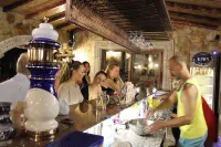 Atillas Getaway - Baarit