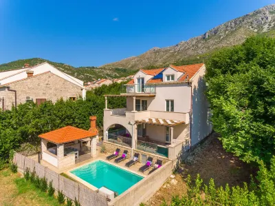 Villa Hedera X Hotels in Rožat
