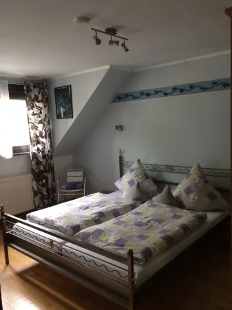 Zur Fledermaus Отели рядом с достопримечательностью «Югендхерберге Бург Шталек Бахарах»