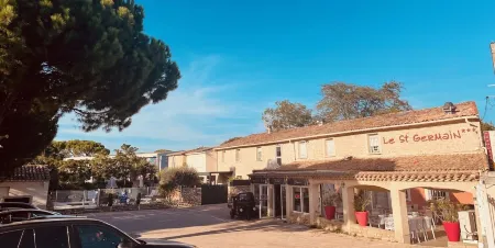 Hotel Saint Germain Отели рядом с достопримечательностью «Camping Les Cigales , 3 étoiles»