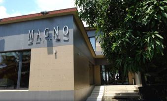 Magno Suites