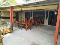 Caprivi Houseboat Safari Lodge فنادق في سيشيكي