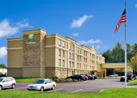 Holiday Inn Express & Suites West Long Branch - Eatontown Hotels in Red Bank