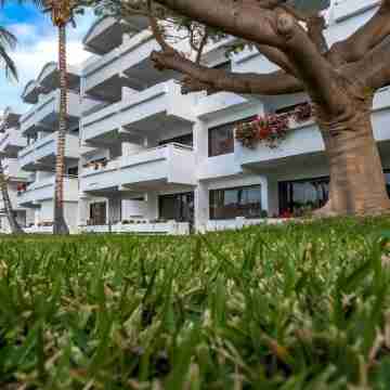 Apartamentos Portonovo Hotel Exterior