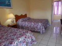 Royal Palm Suite Hotel Hotel dekat Five Islands Water & Amusement Park