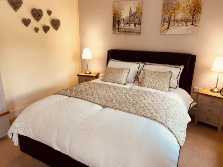 Claverley Hideaway Sleeps 2 with Patio Отели в г. Уольверхэмптон