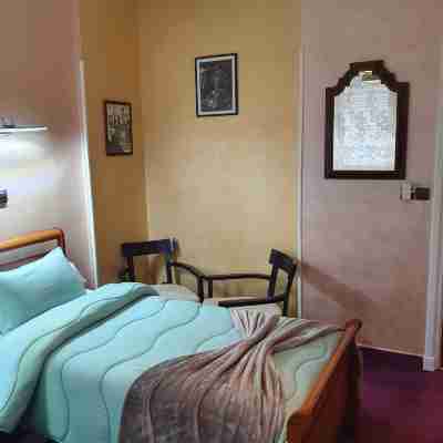 Ambassy Hotel Rooms