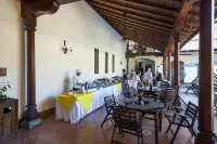 Hotel Plaza Colon - Granada Nicaragua - 3-Star