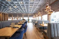 Sandman Signature Sherwood Park Hotel