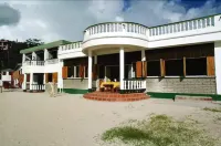 Gem Holiday Beach Resort - 2-Star