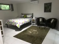 리틀 상그릴라 워네럽 호텔