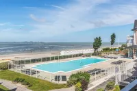 Pierre & Vacances Premium Résidence de la Plage - Beach