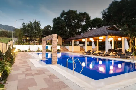 Nauvoo Farm Resort Отели в г. Concepcion