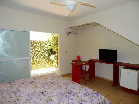 Pousada Floripa Lodge Отели рядом с достопримечательностью «Lagoinha do Leste»