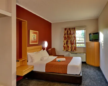 Road Lodge JNB Airport Hotels in Germiston