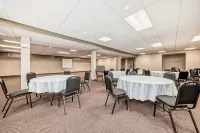 Grande Cache Inn & Suites