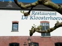 Cosy bungalow within De Maasduinen area Hotels in 