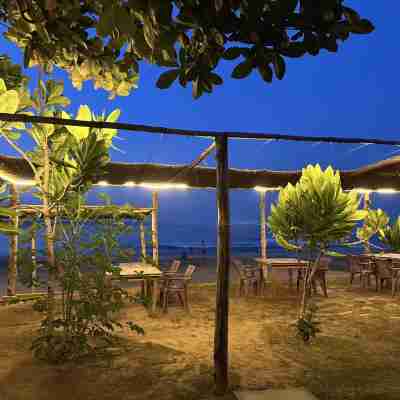 Blue Waters Hotel Exterior