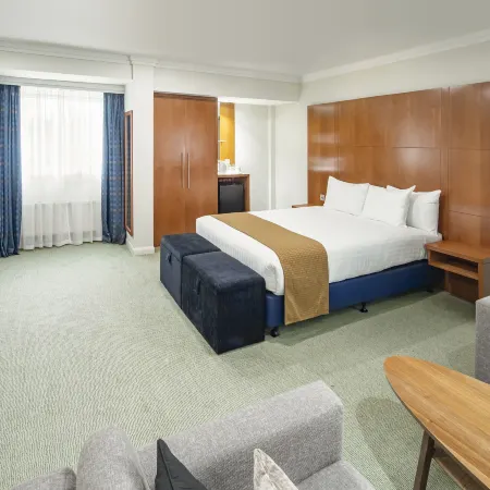Holiday Inn BASINGSTOKE by IHG