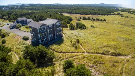 Inn at Discovery Coast Отели рядом с достопримечательностью «Columbia Pacific Heritage Museum»