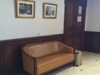 霍姆普斯花園旅館 萊濟尼昂－科比耶爾住宿飯店