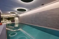 Aparthotel Dorf570 - Pools