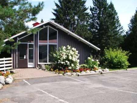 Auberge Mountain View Inn Отели рядом с достопримечательностью «Lac Moore»