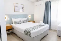 Palm View Holiday Apartments Hotels in Bowen