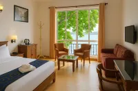 Centauria Lake Resort Hotels in Embilipitiya