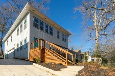 New Luxury Family Friendly Home Centrally Located Hotels near CreekStone Academy 2465 Memorial Dr SE Atlanta GA 30317