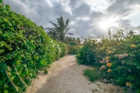Amani Beachfront Villa  by YourHost, Watamu Các khách sạn ở Uyombo