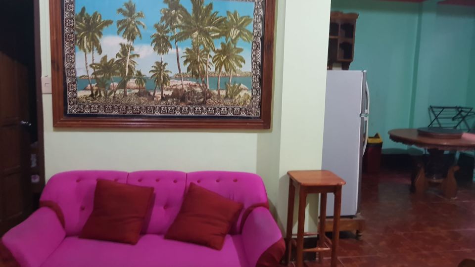 Desiree's Lodge and Transient House, Baler Aurora
