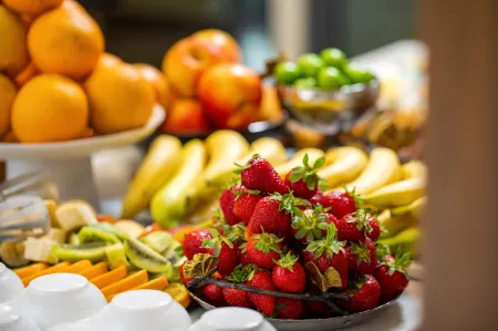 Median Hotel City Center Yerevan Отели рядом с достопримечательностью «Площадь Свободы»