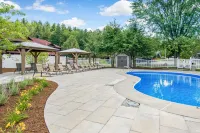 Grey Fox Inn - Pools