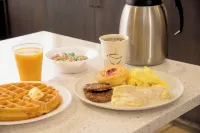 Pigeon River Inn - Breakfast