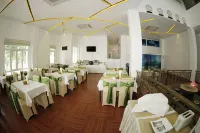 Virtue Highland Hotel - Airport Shuttle