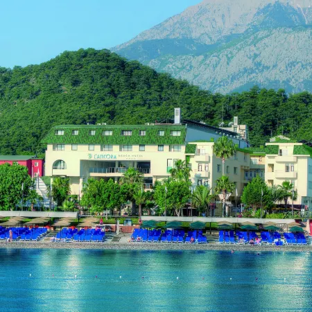 L'Ancora Beach Hotel