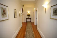 Darcy's Hotel Hotels in Homebush West