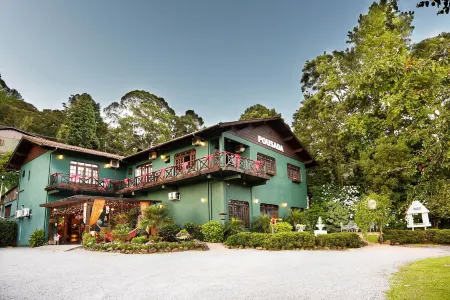 Pousada Três Pinheiros Отели рядом с достопримечательностью «Três Coroas RS»