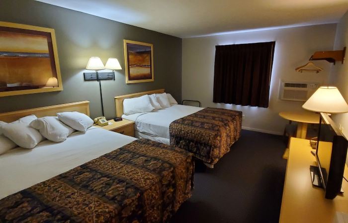 Cottonwood Inn and Conference Center